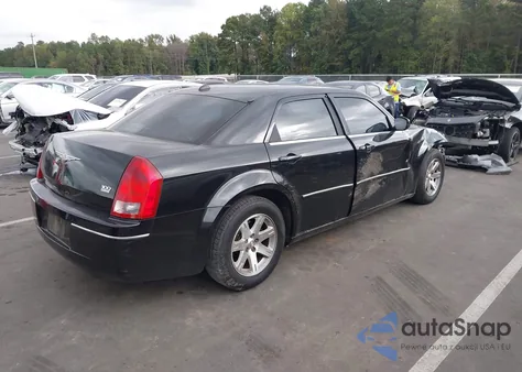 2006 Chrysler 300 Touring z USA, uszkodzony, nr VIN 2C3KA53G66H159593